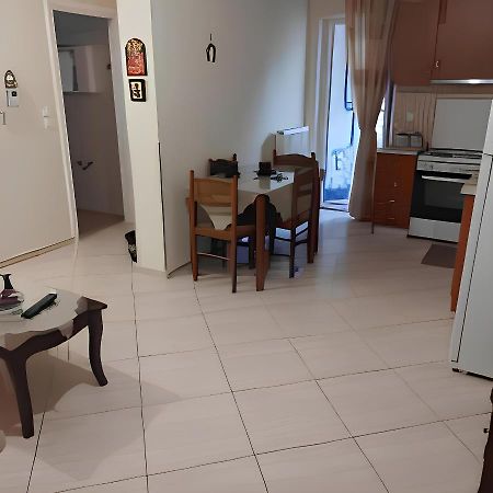דירות טריקלה Ομορφο Διαμερισμα Στο Κεντρο Της Πολης Με Παρκιν מראה חיצוני תמונה